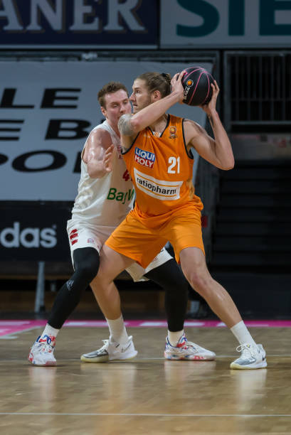 将比分扩大 将比分扩大